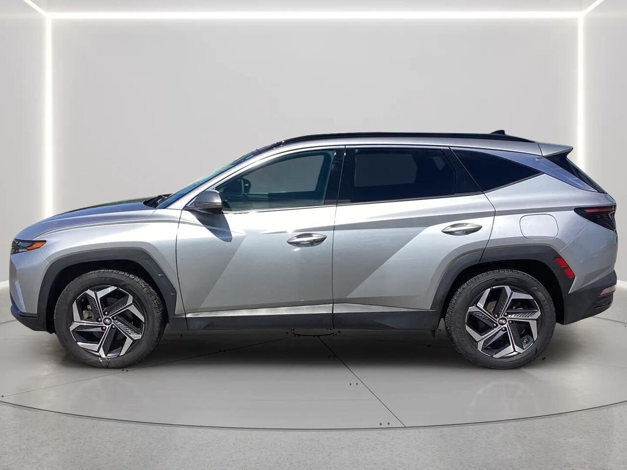 Hyundai Tucson hybride 2023 Argent Gatineau - photo #1