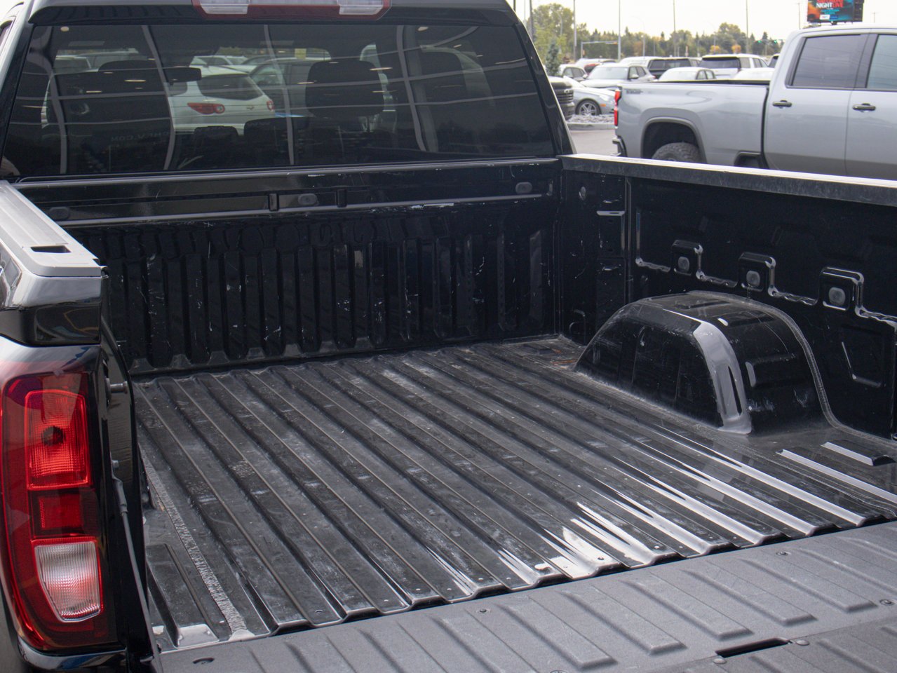 2024 GMC Sierra 1500 4WD Crew Cab 147 Elevation Black Sherwood Park - photo #10