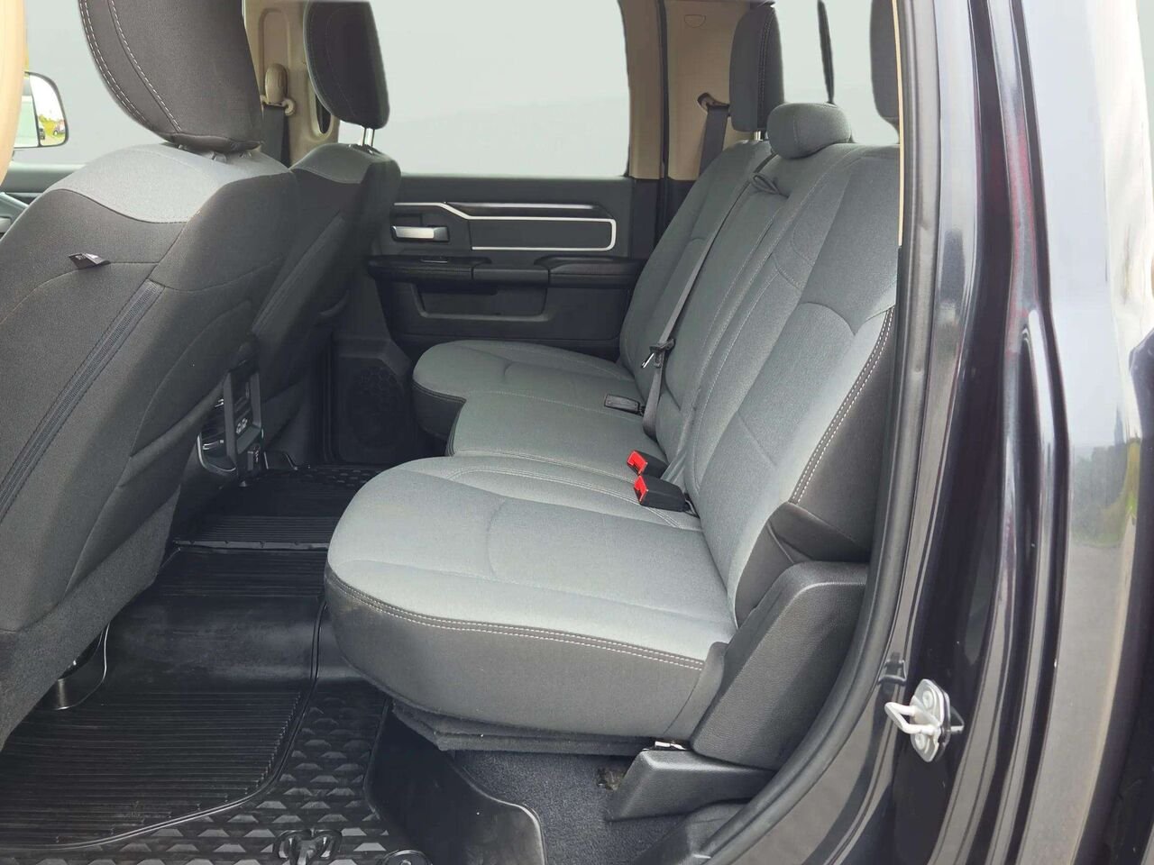 Ram 2500 Big Horn 2019 Gris Gatineau - photo #16