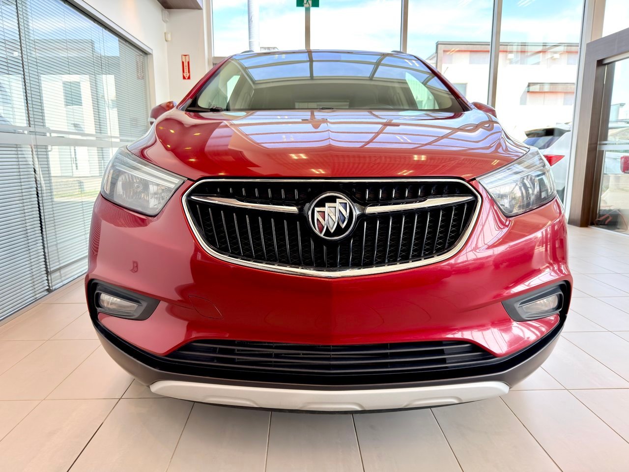 Buick Encore 2017 Rouge Notre-Dame-des-Prairies - photo #5