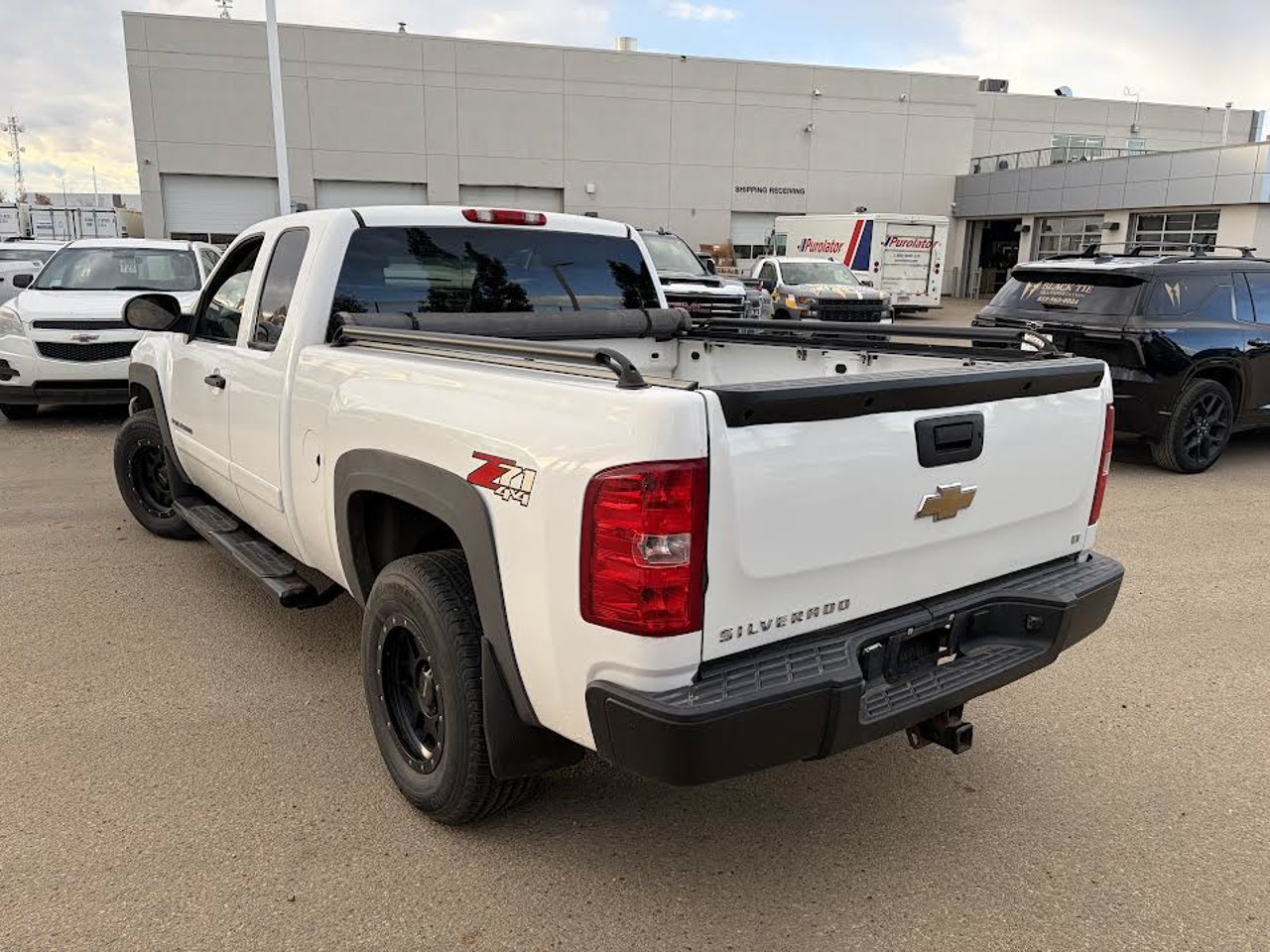 2007 Chevrolet Silverado 1500 4WD Ext Cab 134.0 WT White Sherwood Park - photo #4