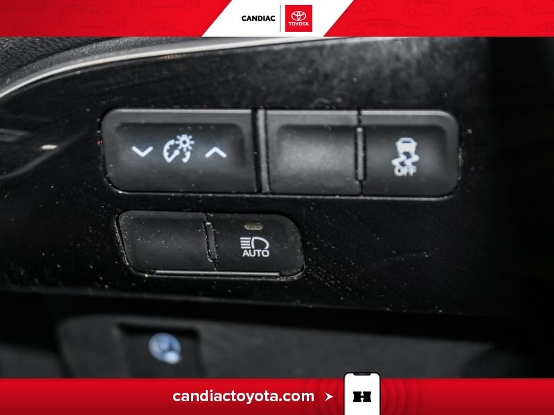 2022 Toyota Prius Red Laval - photo #18