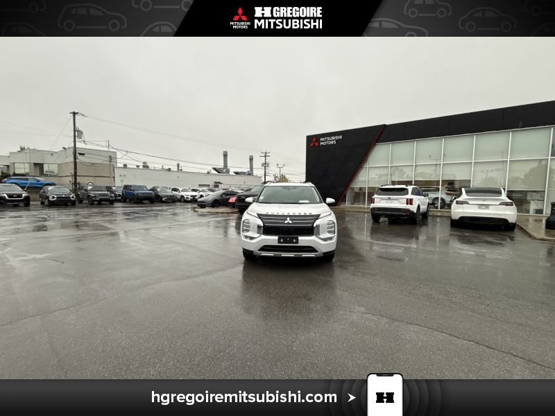 2024 Mitsubishi Outlander SE *AWD * A partir 0.9% * Carplay Camera Mags White
