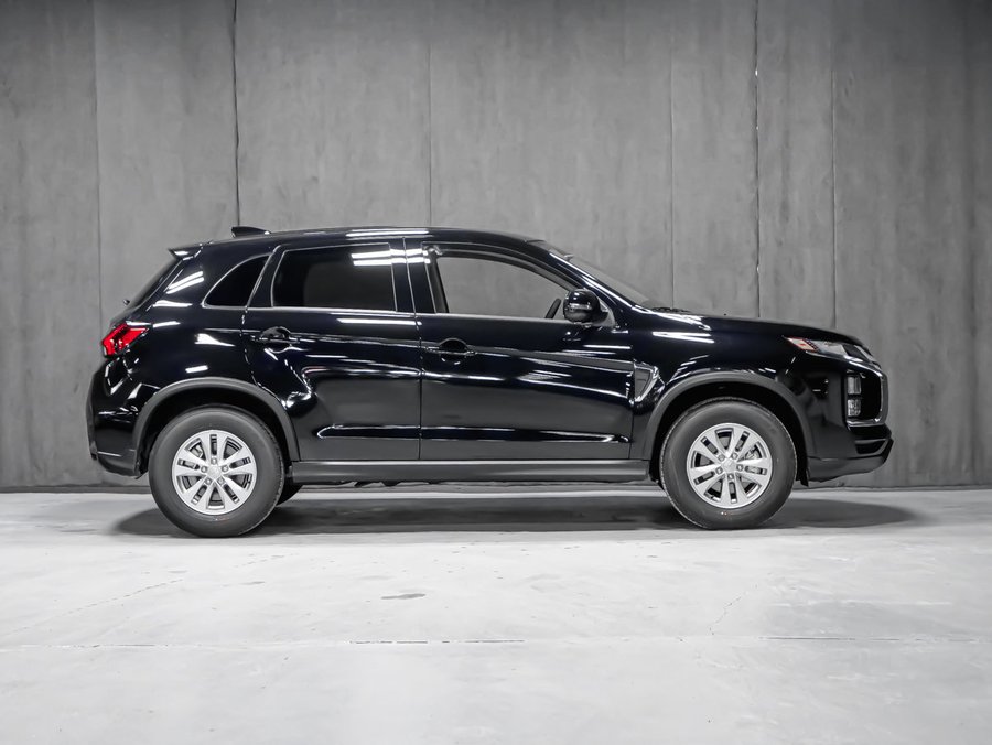 2026 Mitsubishi RVR SE Labrador Black