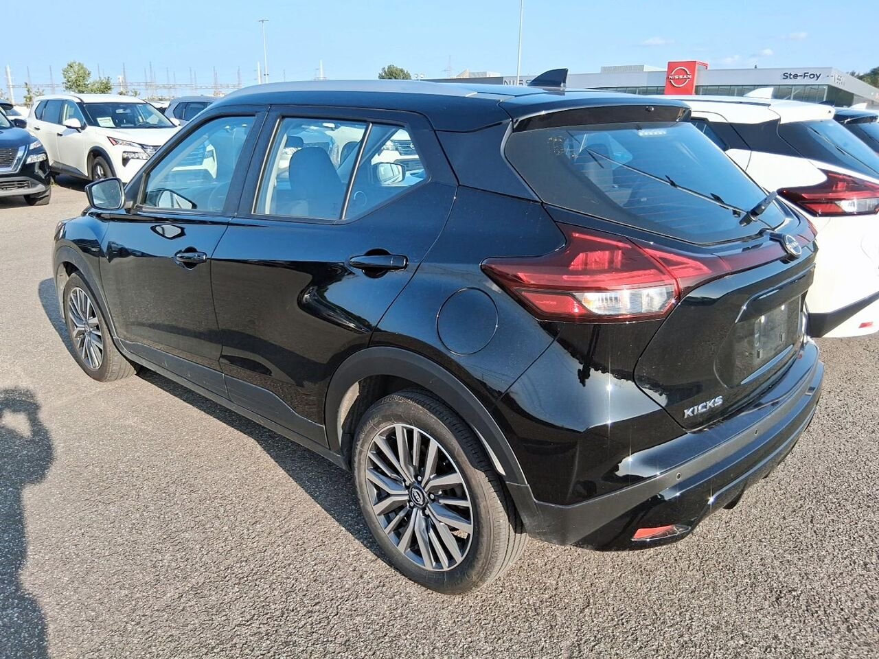 Nissan Kicks Play SV 2025 Noir Québec - photo #1