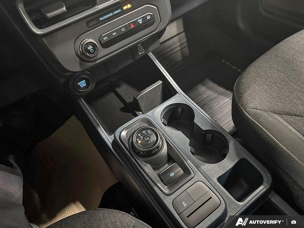 2025 Ford Maverick 2602519B | XLT | W8J Black Edmonton - photo #17