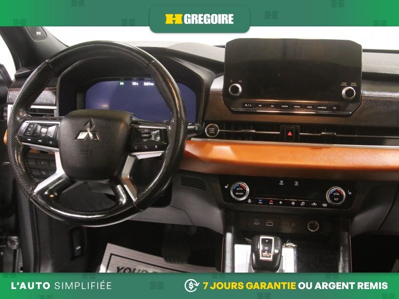 2022 Mitsubishi Outlander Grey Laval - photo #19