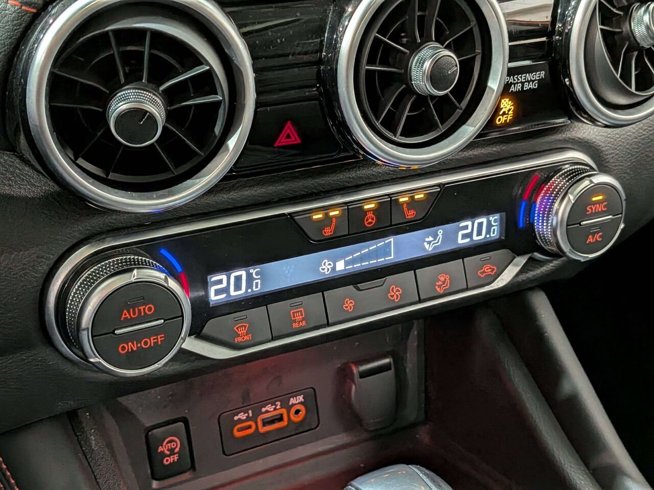 2024 Nissan Sentra SR Manual Orange Val-David - photo #22