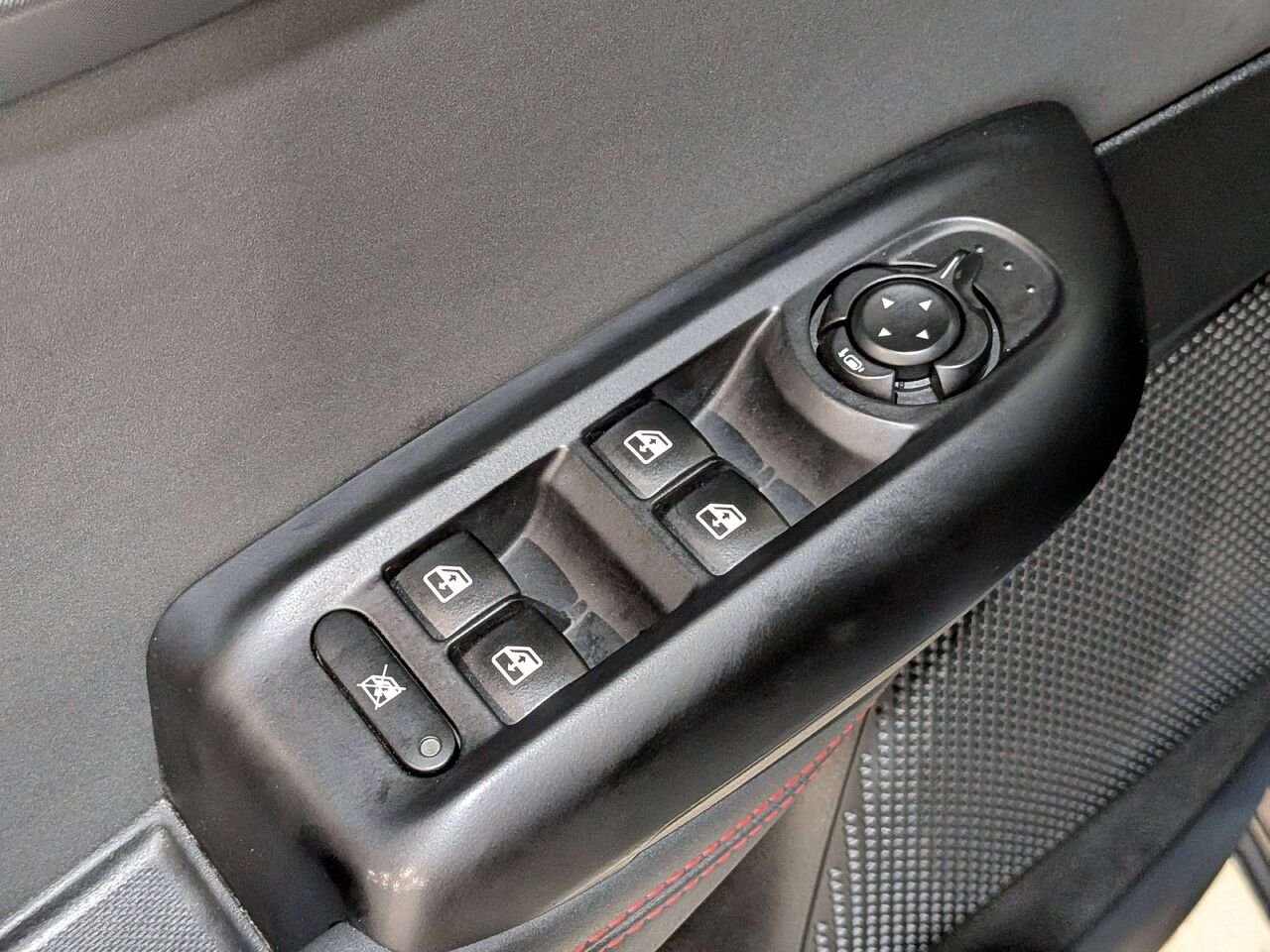 2024 Dodge Hornet R/T PHEV EAWD Blue Val-David - photo #33