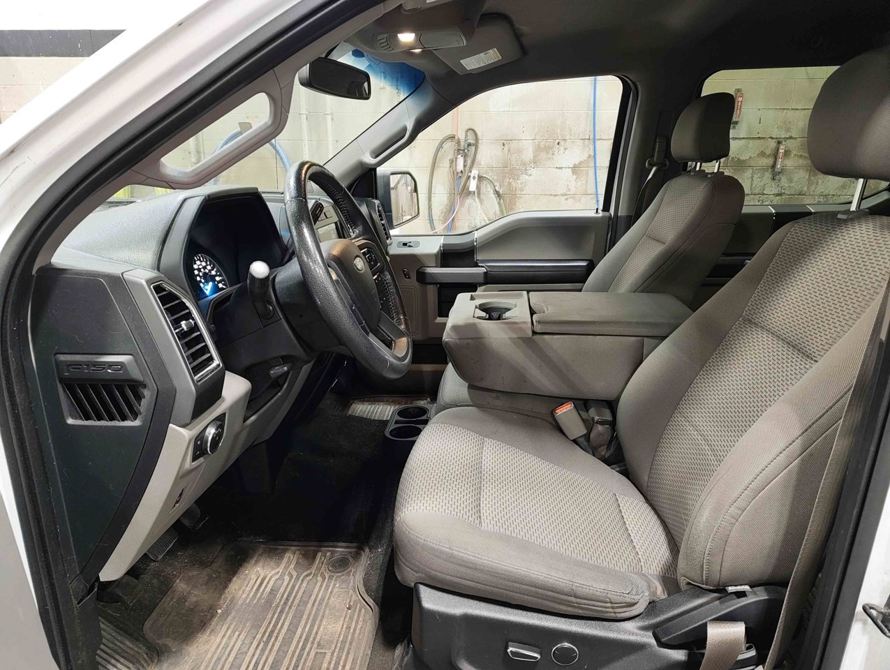 2015 Ford F-150 4WD SuperCrew 145 XLT White Sherwood Park - photo #7