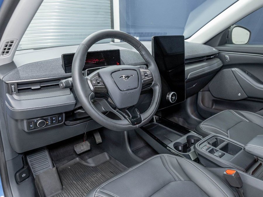 Ford Mustang Mach-E PREMIER EAWD *NAV* REG ADAPT CARPLAY SIÈGES CHAUFF 2025 Bleu