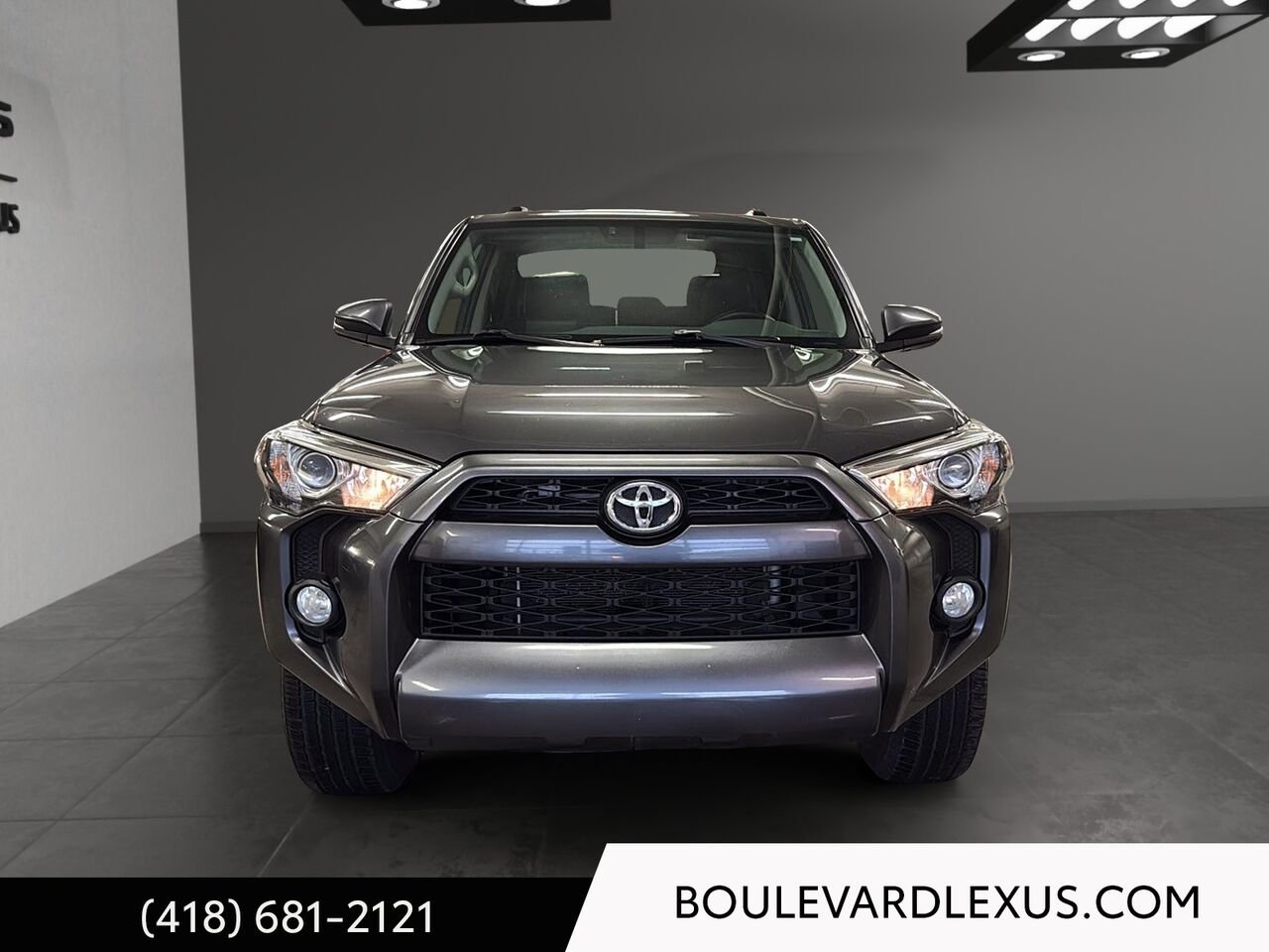 Toyota 4Runner 19850B | 4Runner SR5 V6 4 roues motrices 2019 Gris Québec - photo #1