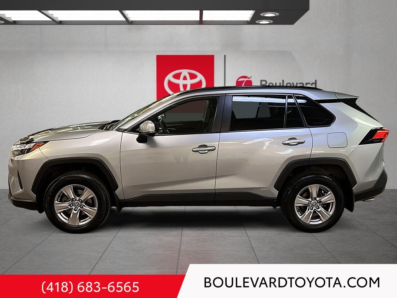 Toyota RAV4 531852-48 | XLE, HYBRIDE, AWD 2023 Argent Québec - photo #5