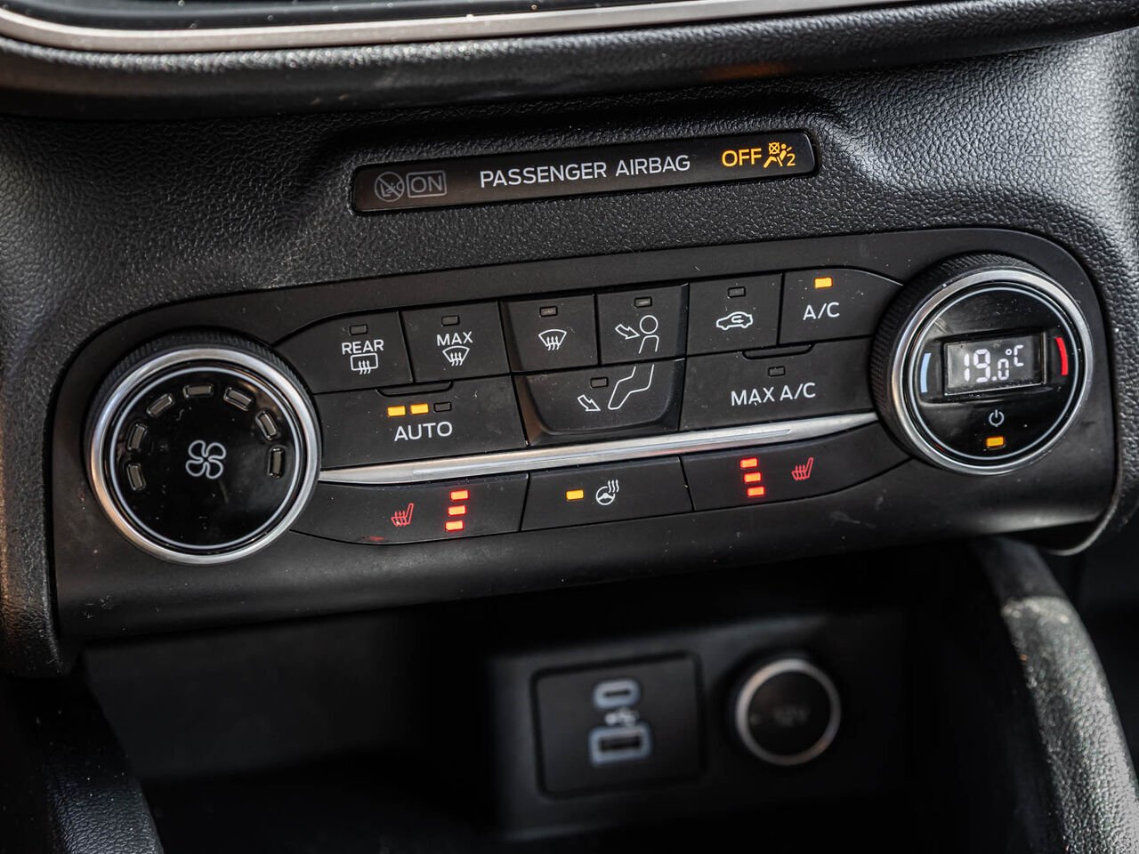 2020 Ford Escape Black Sainte-Julienne - photo #21