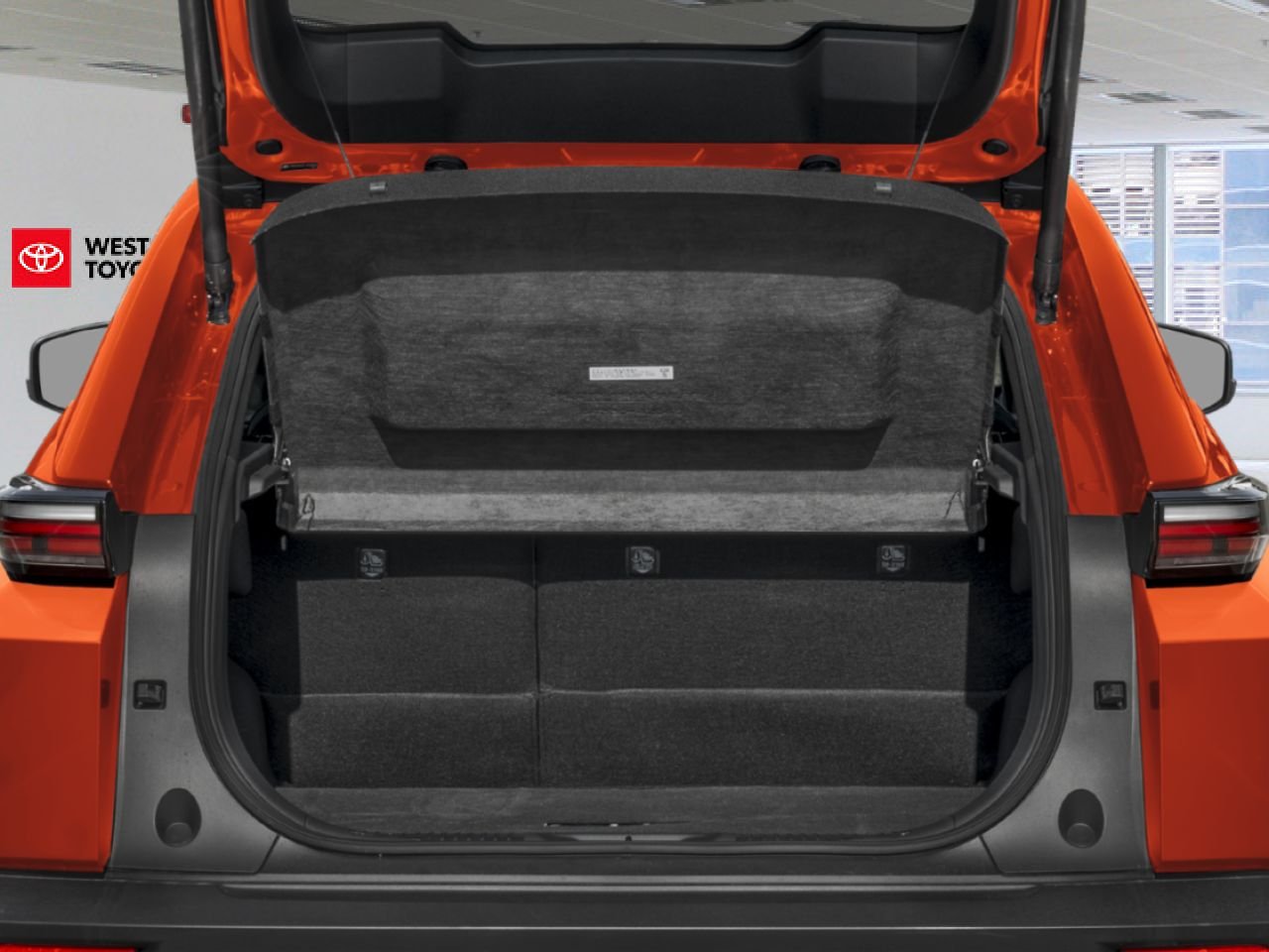 2026 Toyota C-HR 2602035 | SE Wind Chill Pearl Edmonton - photo #7