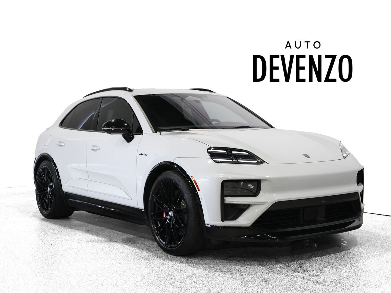 2025 Porsche Macan Grey Saint-Eustache - photo #0