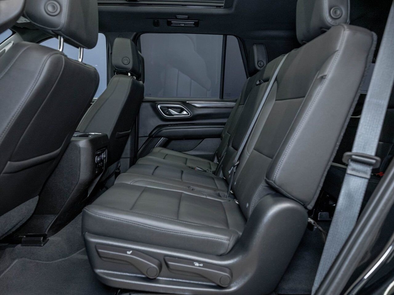 2021 Chevrolet Tahoe Z71 AWD *TOIT CUIR SIÈGES CHAUF BOSE GR REMORQ MAX Black Saint-Jérôme - photo #27