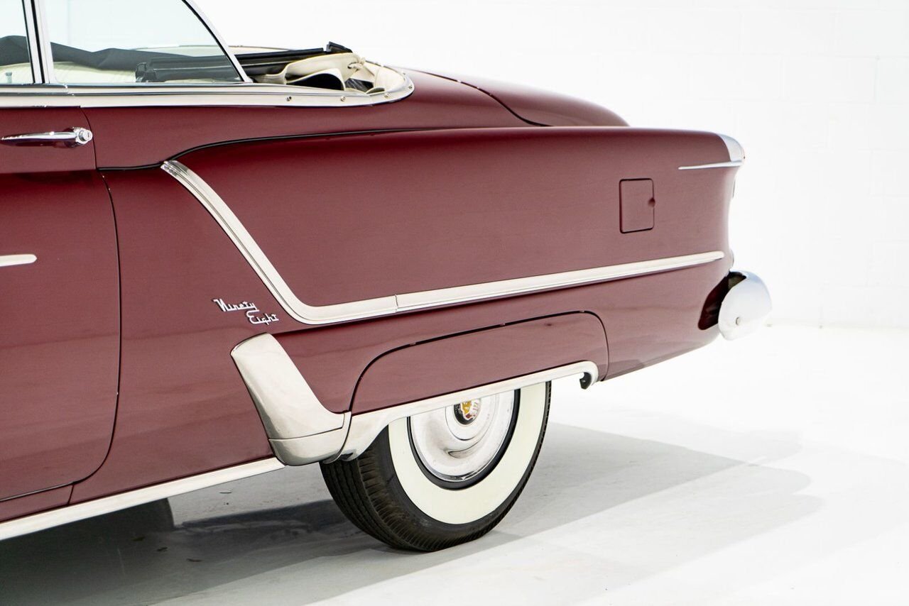 Oldsmobile 98 PRIX EN USD | Convertible Beautifully Presented from complete Restoration 1953 Rouge Montréal - photo #47