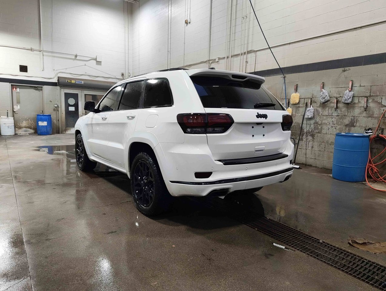 2021 Jeep Grand Cherokee Limited X 4x4 White Sherwood Park - photo #4