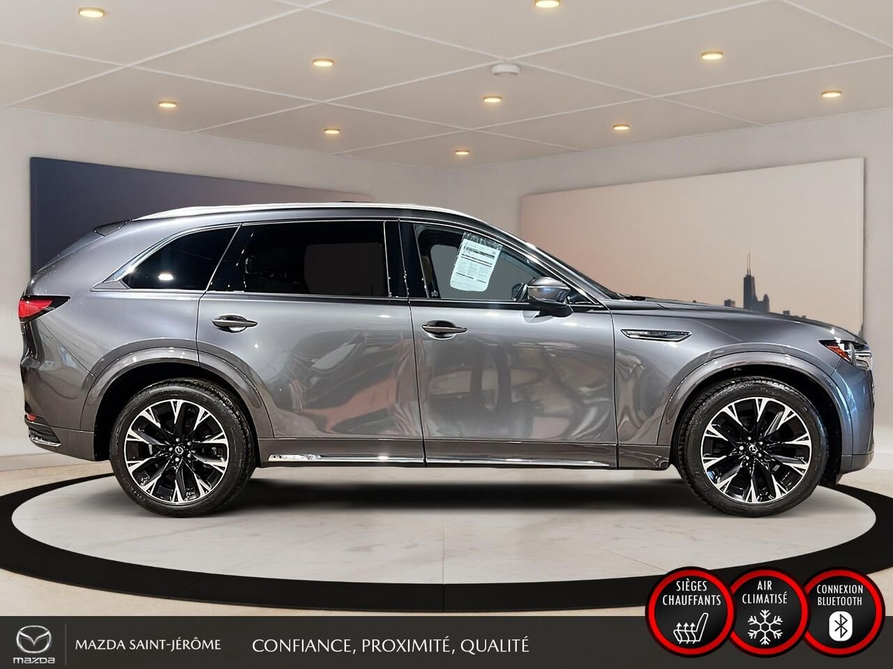 Mazda CX-90 hybride léger Signature | TOIT PANORAMIQUE | AWD | CUIR NAPPA | SIEGES CAPITAINES 2024 Gris Saint-Jérôme - photo #4