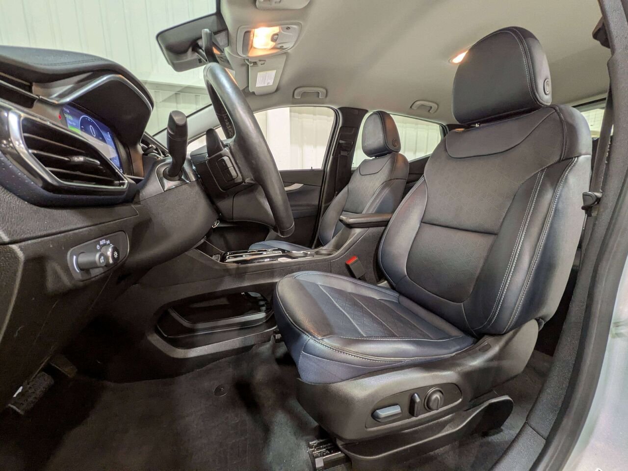 Chevrolet Bolt EUV 2023 Argent Val-David - photo #1
