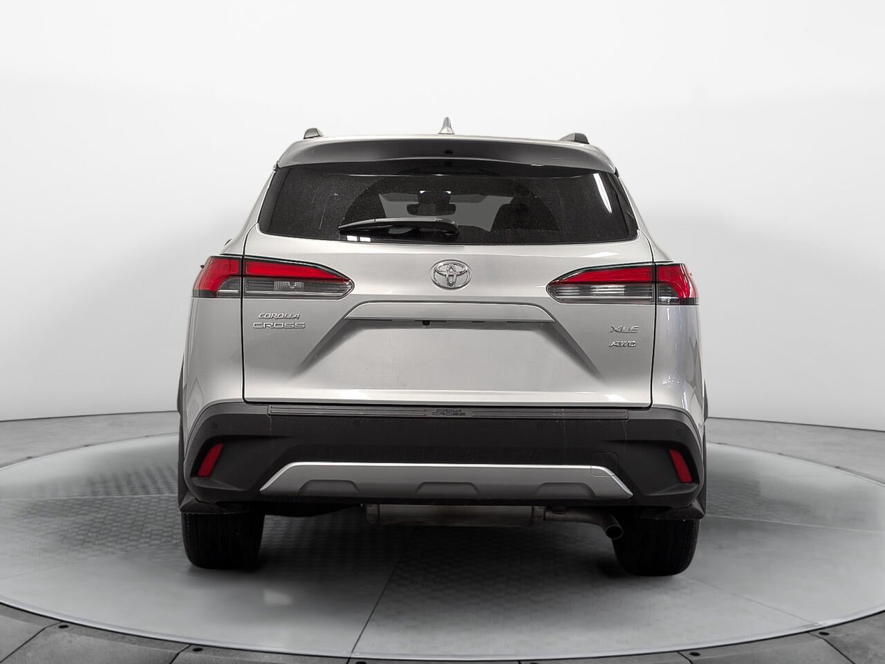 Toyota Corolla Cross AWD XLE AWD Cuir Toit Ouvrant Volant Chauffant 2022 Gris Sherbrooke - photo #4