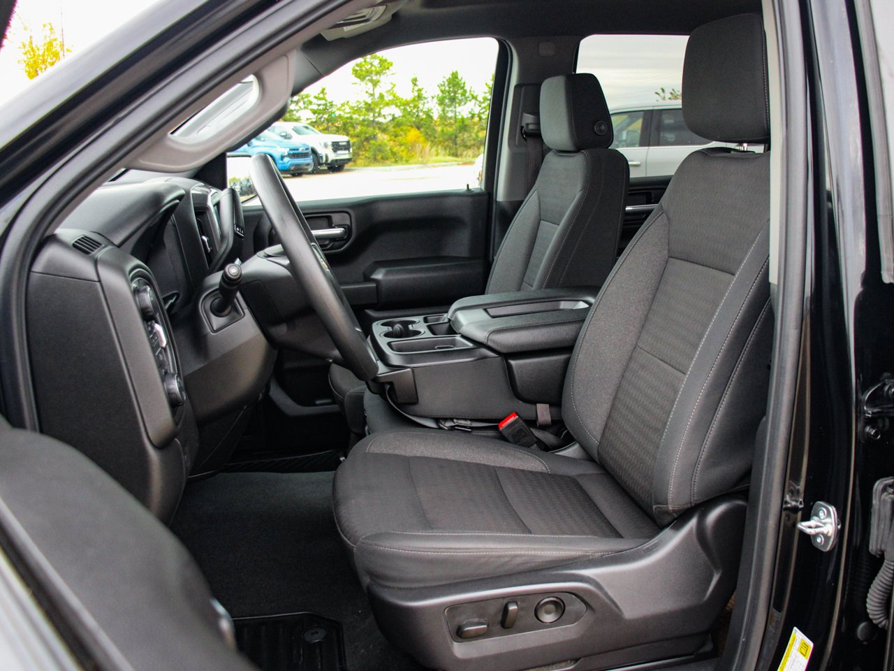 2025 Chevrolet Silverado 1500 4WD Crew Cab 147 Custom Black Sherwood Park - photo #25
