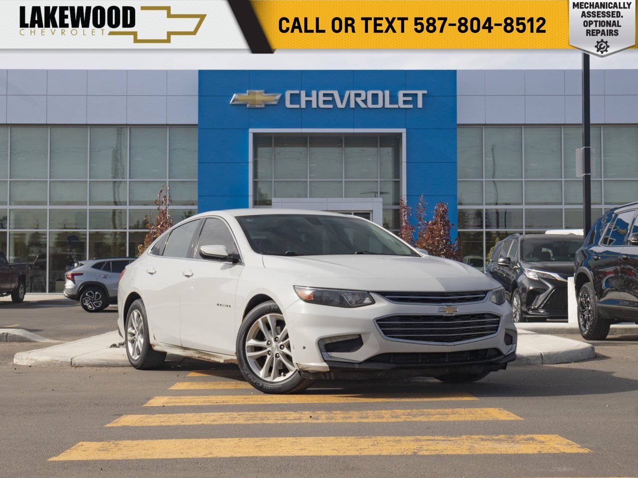2017 Chevrolet Malibu 4dr Sdn LT w/1LT White Sherwood Park - photo #0