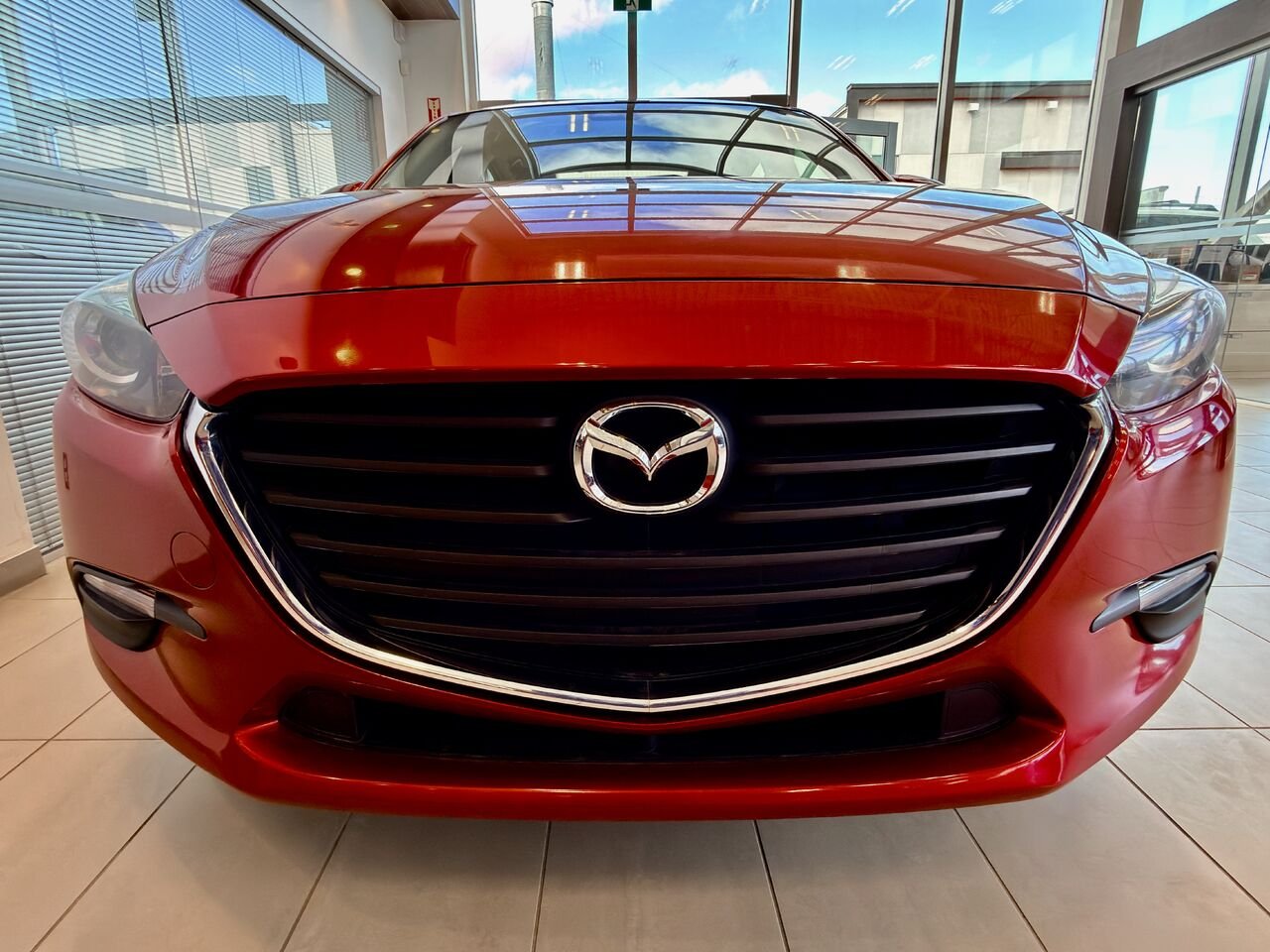 2018 Mazda Mazda3 Red Notre-Dame-des-Prairies - photo #5