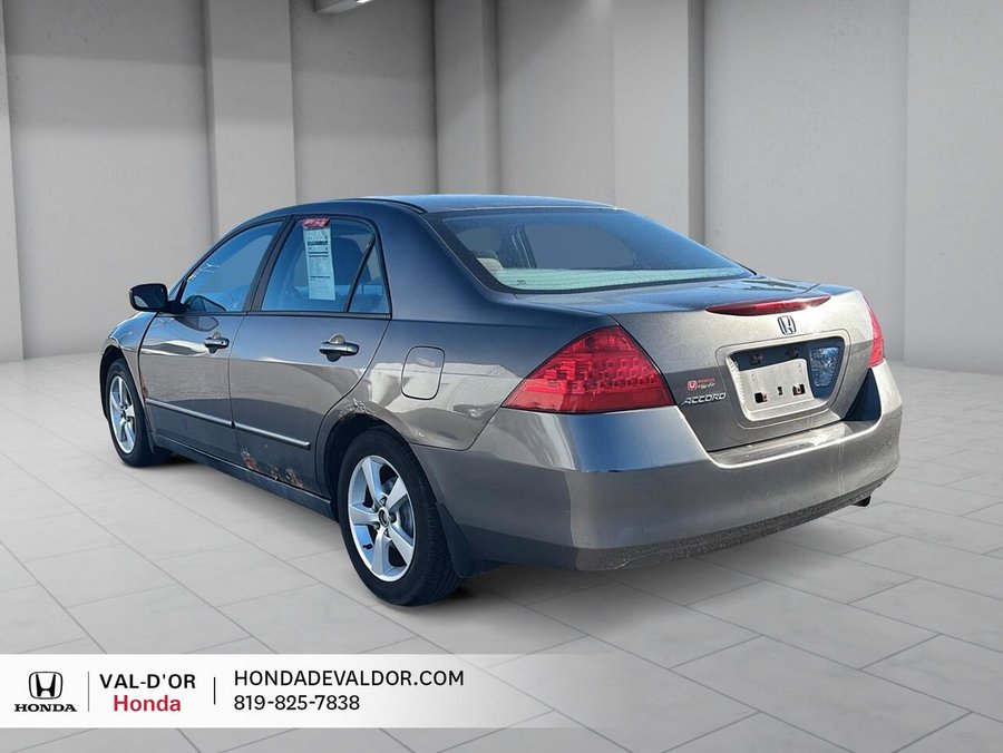 2007 Honda Berline Accord 4 portes, 4 cyl. en ligne, boîte manuelle, DX-G