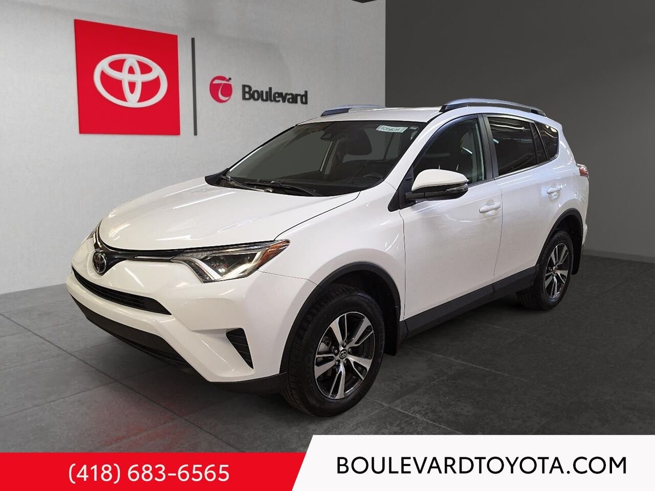 2018 Toyota RAV4 100160A-117 | LE White Québec - photo #0