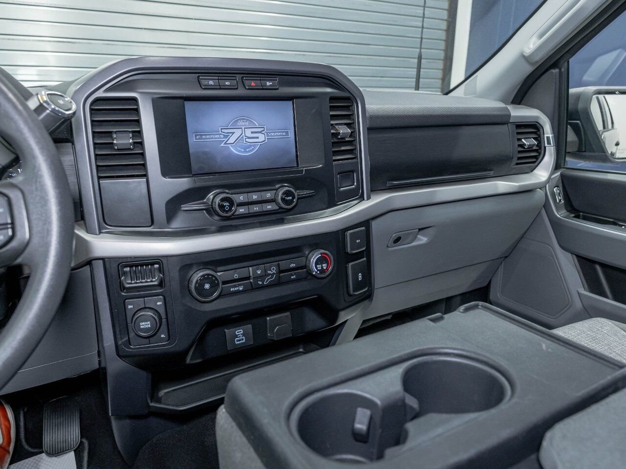 Ford F-150 XLT CREW 4X4 ECOBOOST *NAV* CARPLAY HITCH IV USB 2023 Noir Saint-Jérôme - photo #19