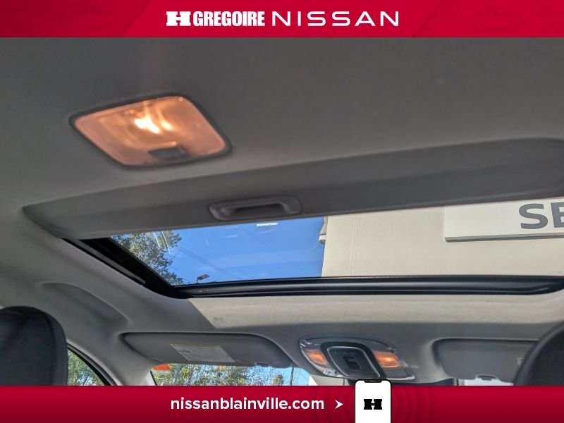2023 Hyundai Elantra Silver Blainville - photo #16