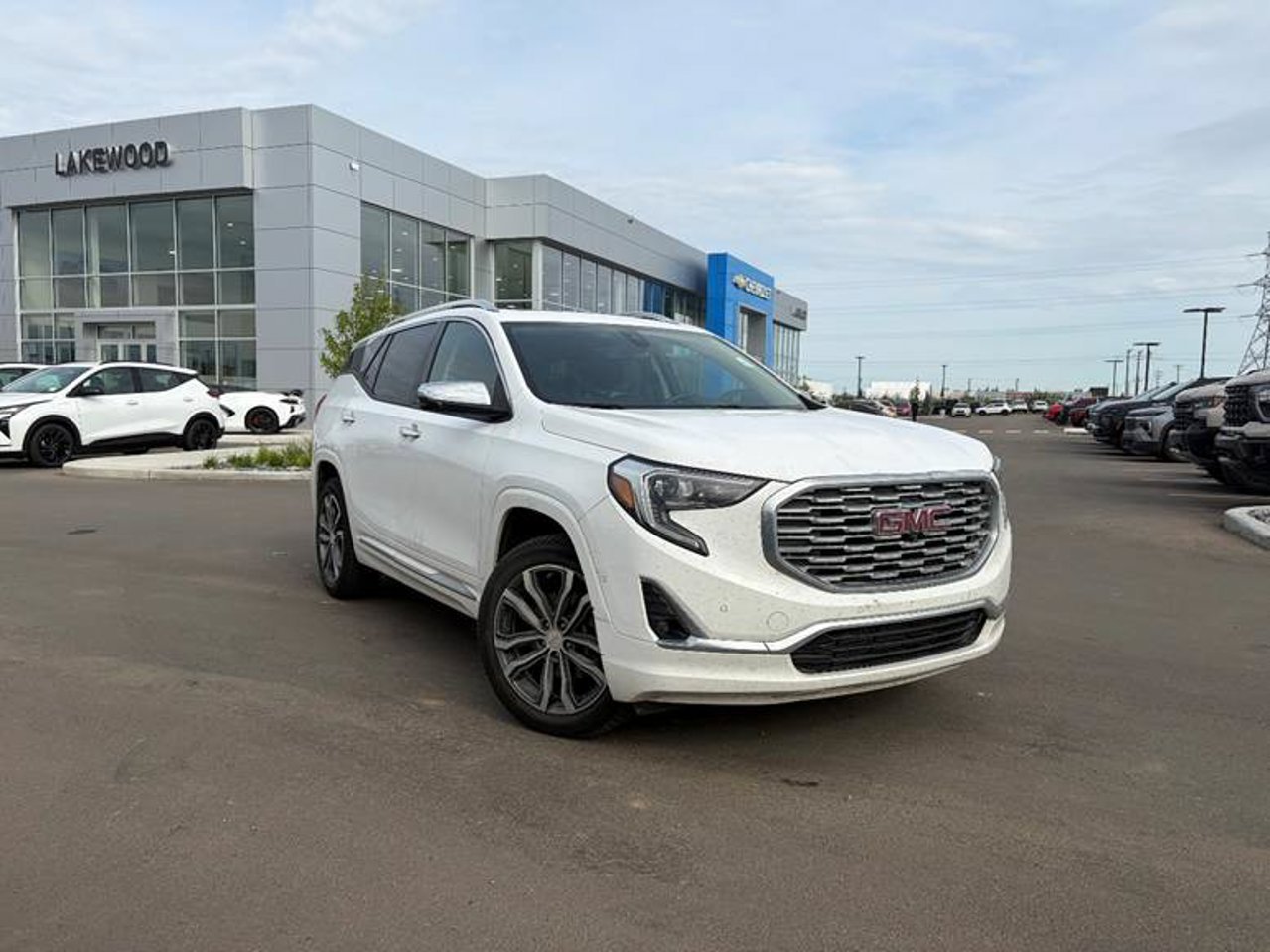 2019 GMC Terrain AWD 4dr Denali White Sherwood Park - photo #1