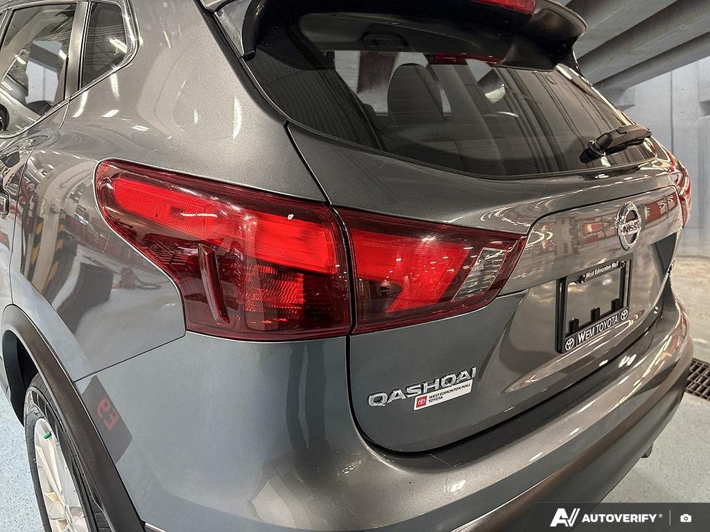 2018 Nissan Qashqai 2602152B | AWD SV CVT, new brakes, new tires and new shield. Grey Edmonton - photo #10