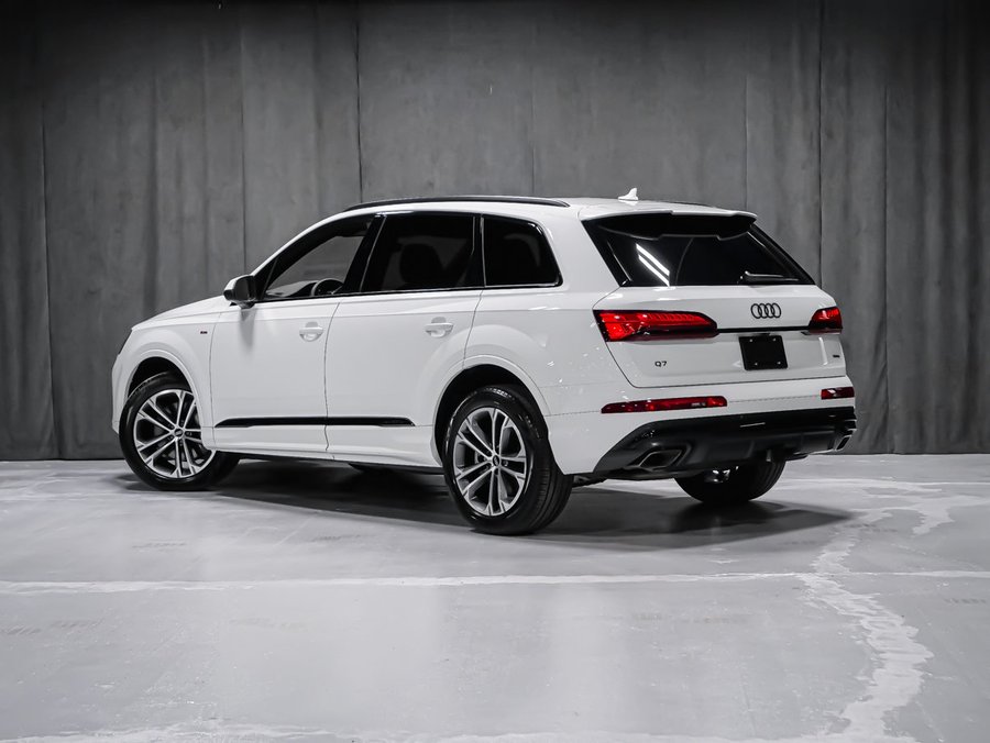 2026 Audi Q7 S LINE White