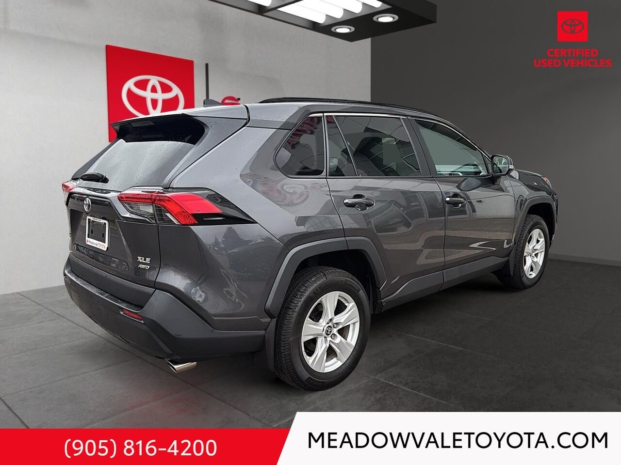 2021 Toyota RAV4 One Owner, Power Sunroof, Power Trunk, Power Seat, New Tires and Brakes all the way around Grey Mississauga - photo #3