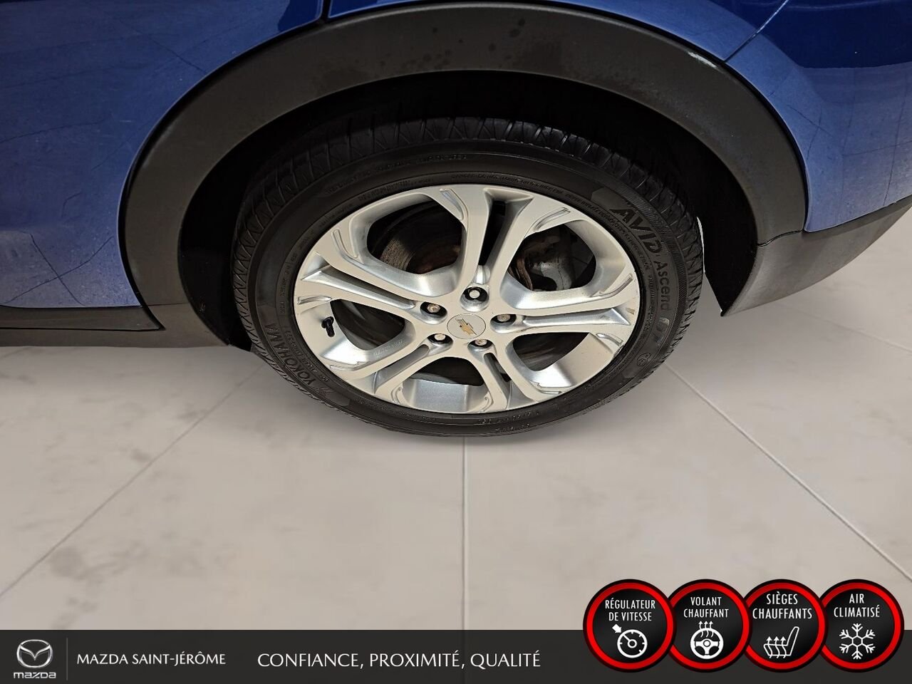 Chevrolet Bolt EV LT | UN SEUL PROPRIÉTAIRE | JAMAIS ACCIDENTÉ | RECHARGE RAPIDE 2020 Bleu Saint-Jérôme - photo #10