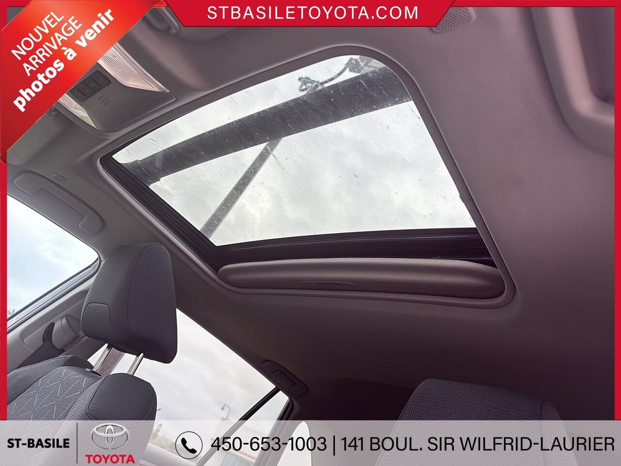 TOYOTA RAV4 2024 Bleu Saint-Basile-le-Grand - photo #4