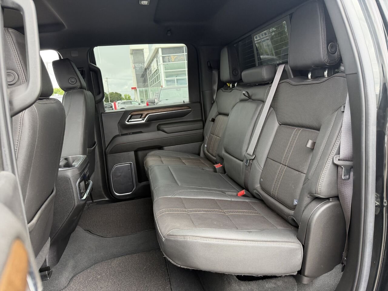 2024 CHEVROLET SILVERADO K3500 HIGH CTRY High Country cabine multiplace 4RM 172 po Black Gatineau - photo #15