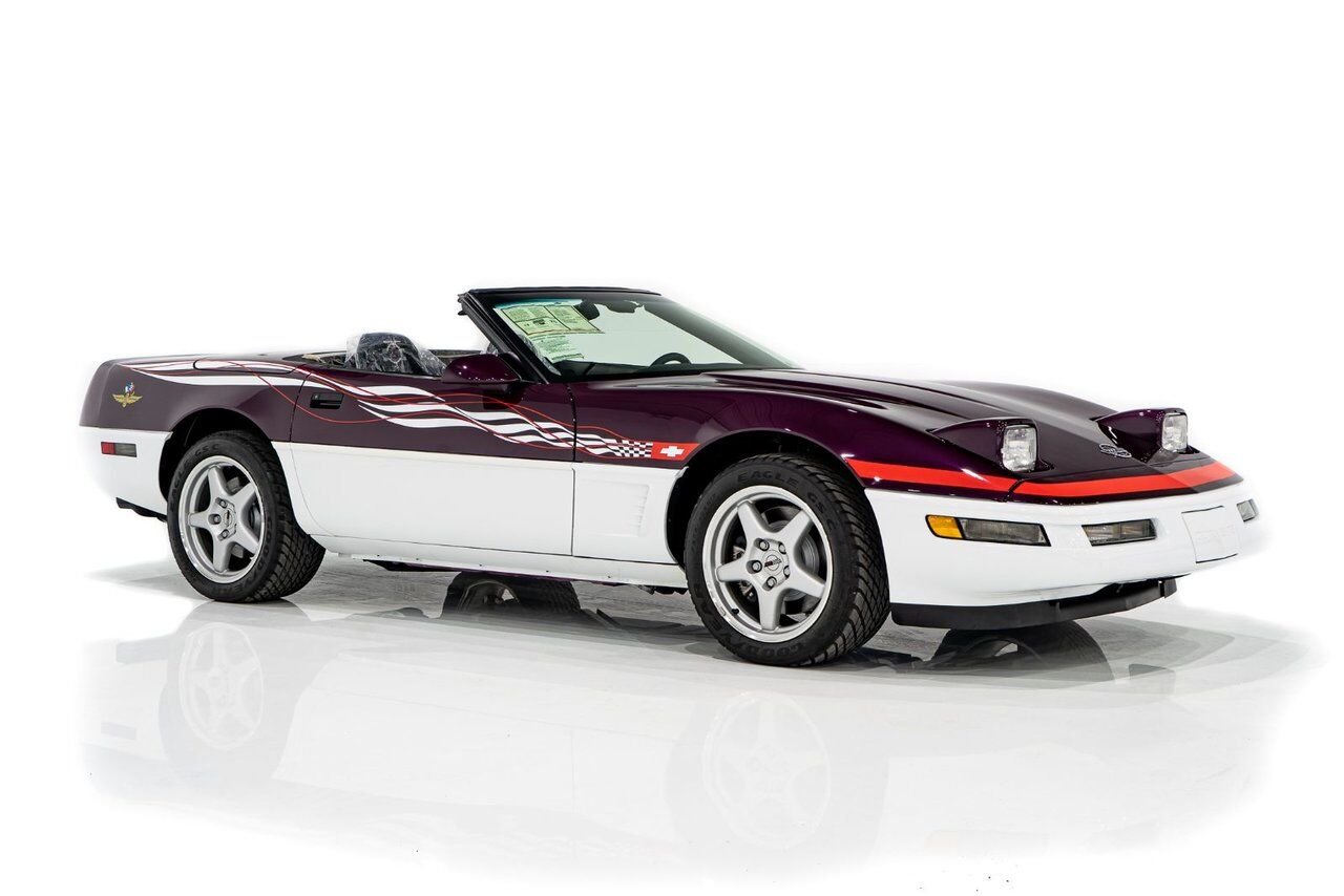 1995 Chevrolet Corvette *PRIX EN USD* RPO Z4Z PACE CAR PRESENTED IN DELIVERY PACKAGING WITH ONLY 192MILES (307KM) FROM NEW White Montreal - photo #48