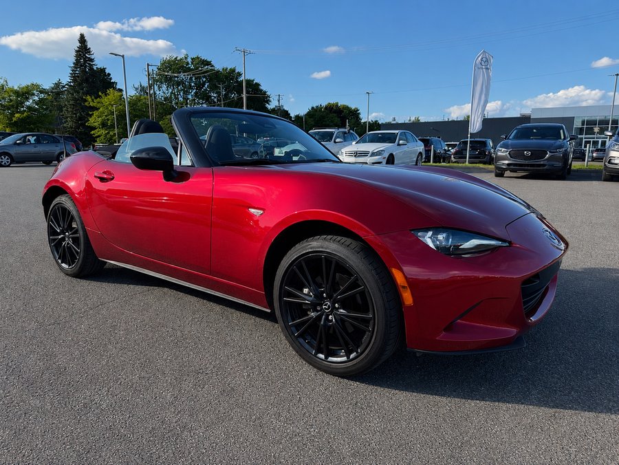 2025 Mazda MX-5 2025 Red