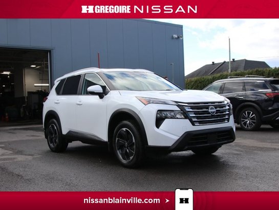 2024 Nissan Rogue SV Moonroof **Véhicule demo** TOIT PANORAMIQUE BAN White