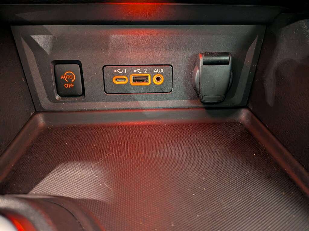 2024 Nissan Sentra SV CVT Black Val-David - photo #26