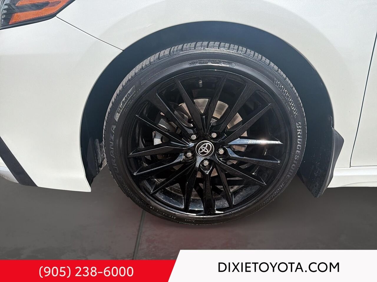 2022 Toyota Camry XSE AWD / CLEAN CARFAX / MOONROOF / HEATED SEATS / ALLOY WHEELS / CARPLAY AND ANDROID AUTO Wind Chill Pearl with Black Roof Mississauga - photo #6