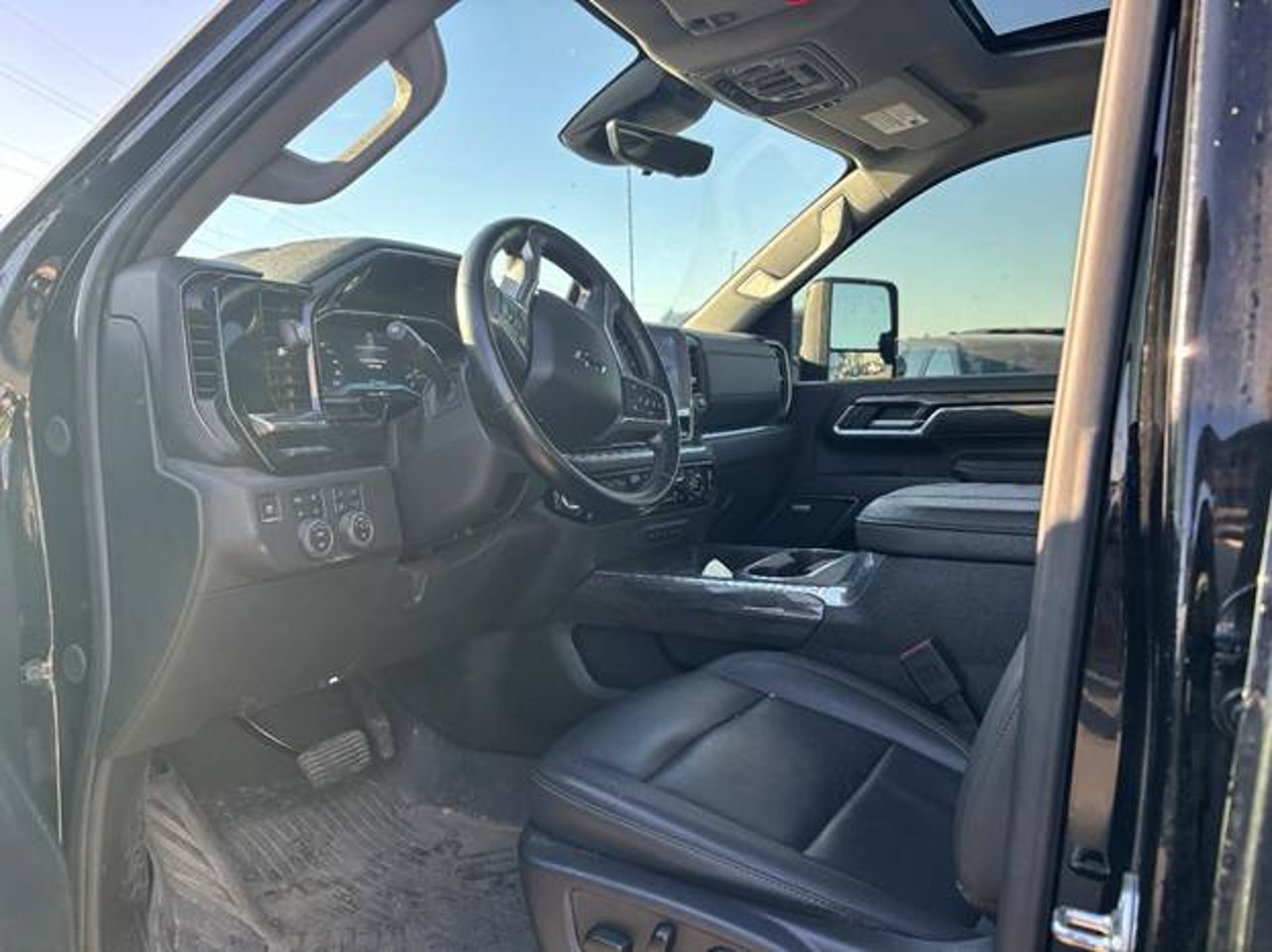 2025 Chevrolet Silverado 3500HD 4WD Crew Cab 159 LTZ Black Sherwood Park - photo #5