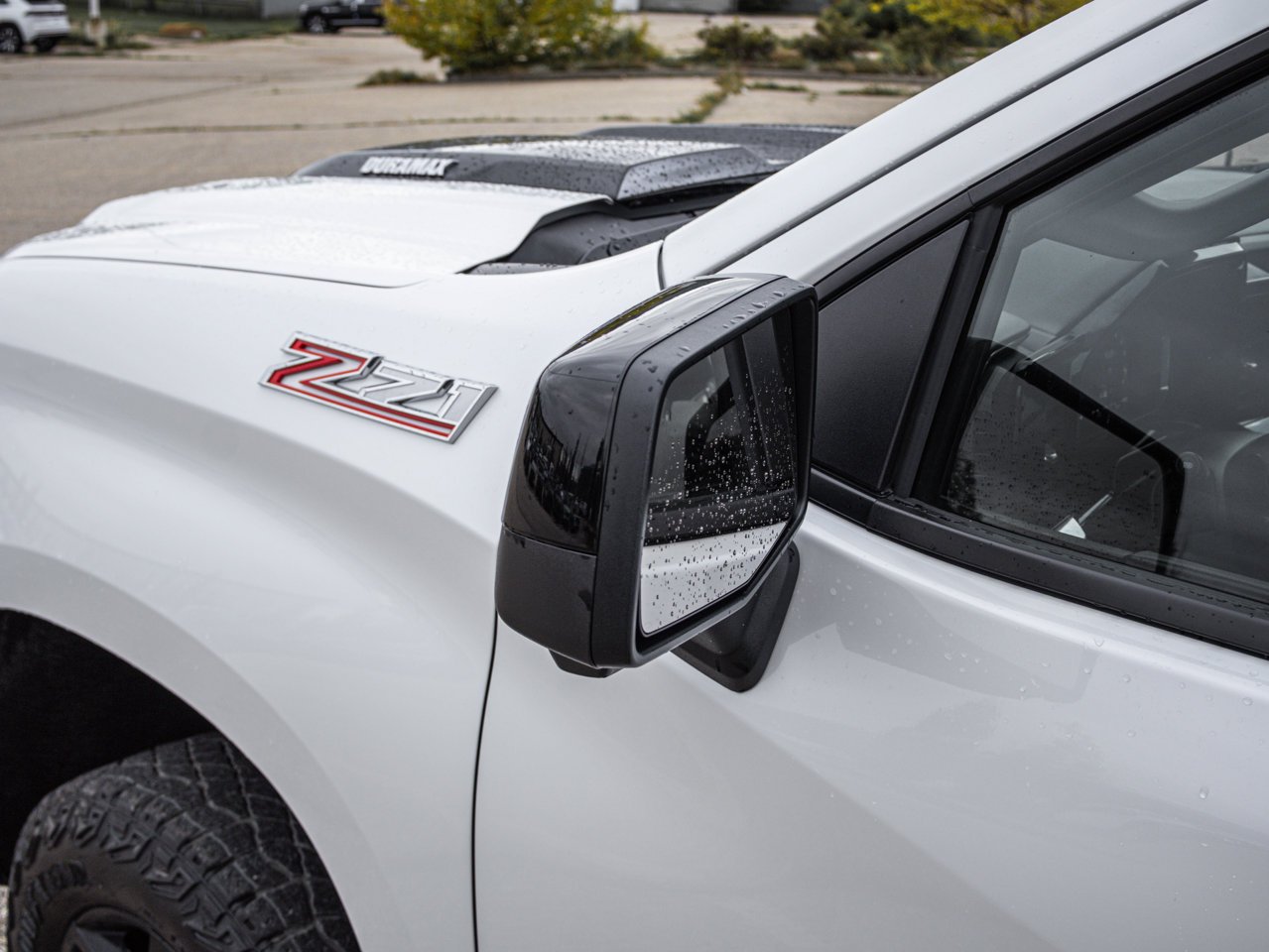 2024 Chevrolet Silverado 1500 4WD Crew Cab 147 LT Trail Boss White Sherwood Park - photo #6