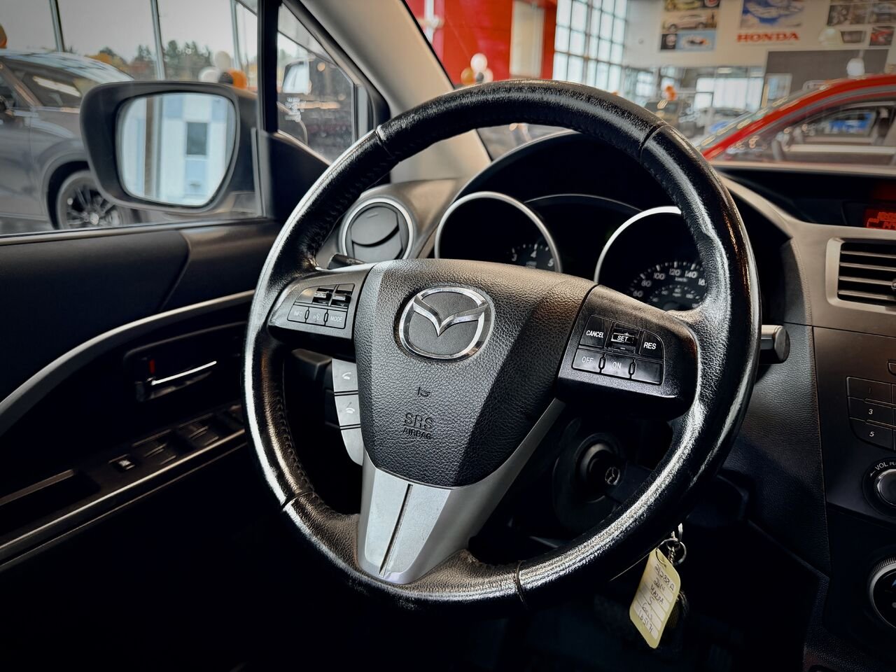 2014 Mazda Mazda5 Silver Notre-Dame-des-Prairies - photo #17