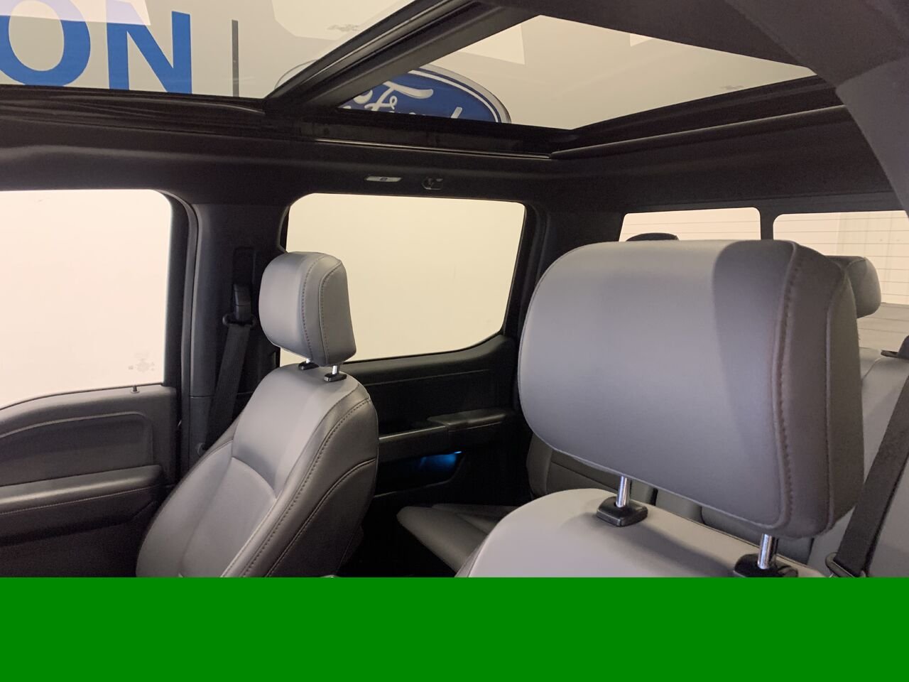 Ford F-150 Lightning LARIAT LARIAT + GROSSE BATTERIE +CUIR + TOIT PANO 2025 Bleu Châteauguay - photo #36