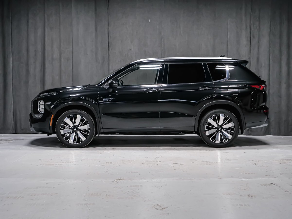 Mitsubishi Outlander PHEV GT 2026 Fini taillé diamant Noir de qualité supérieure Montréal - photo #2
